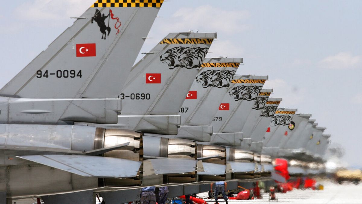 F-16 satışına Yunan adaları üzerinde uçmama şartı iddiası