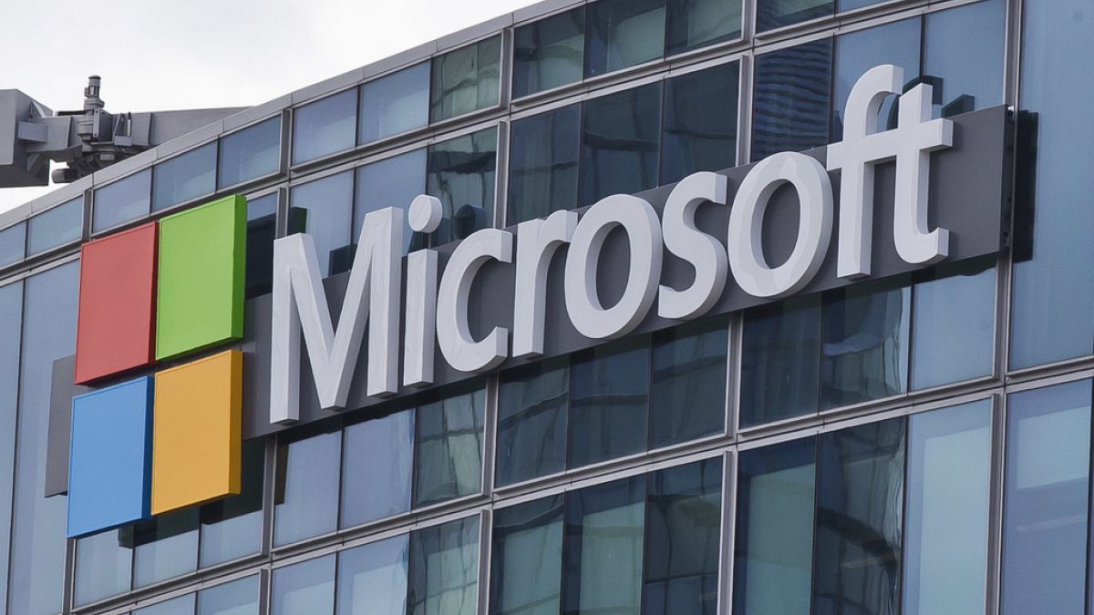  Το λογότυπο της Microsoft στο Issy- les-Moulineaux, έξω από το Παρίσι, Γαλλία, Τρίτη 12 Απριλίου 2016. Η Microsoft δήλωσε την Πέμπτη 11 Ιανουαρίου 2024.