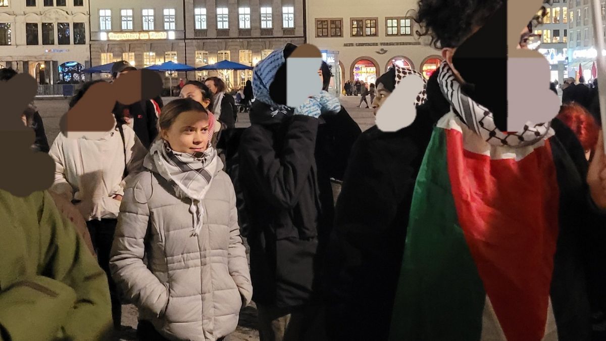 A svéd klímavédő ikon a lipcsei Izrael-ellenes megmozduláson