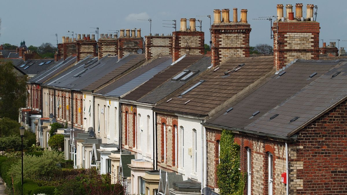 UK rental market slows as tenants hit ‘affordability ceiling’ thumbnail