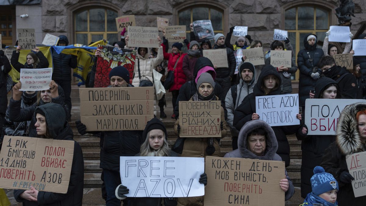Ukrán hadifoglyok rokonainak tüntetése