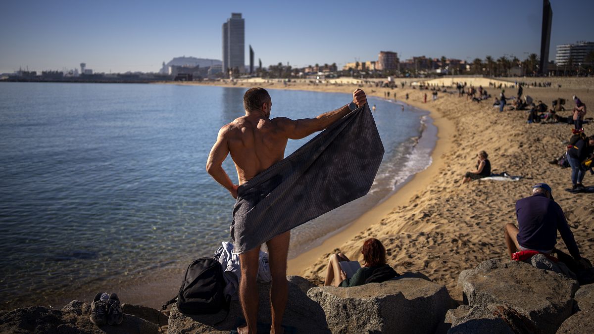 Aralık ayı ayrıca İspanya'nın bazı bölgelerinde mevsim normallerinin üzerinde sıcak havalar getirdi.