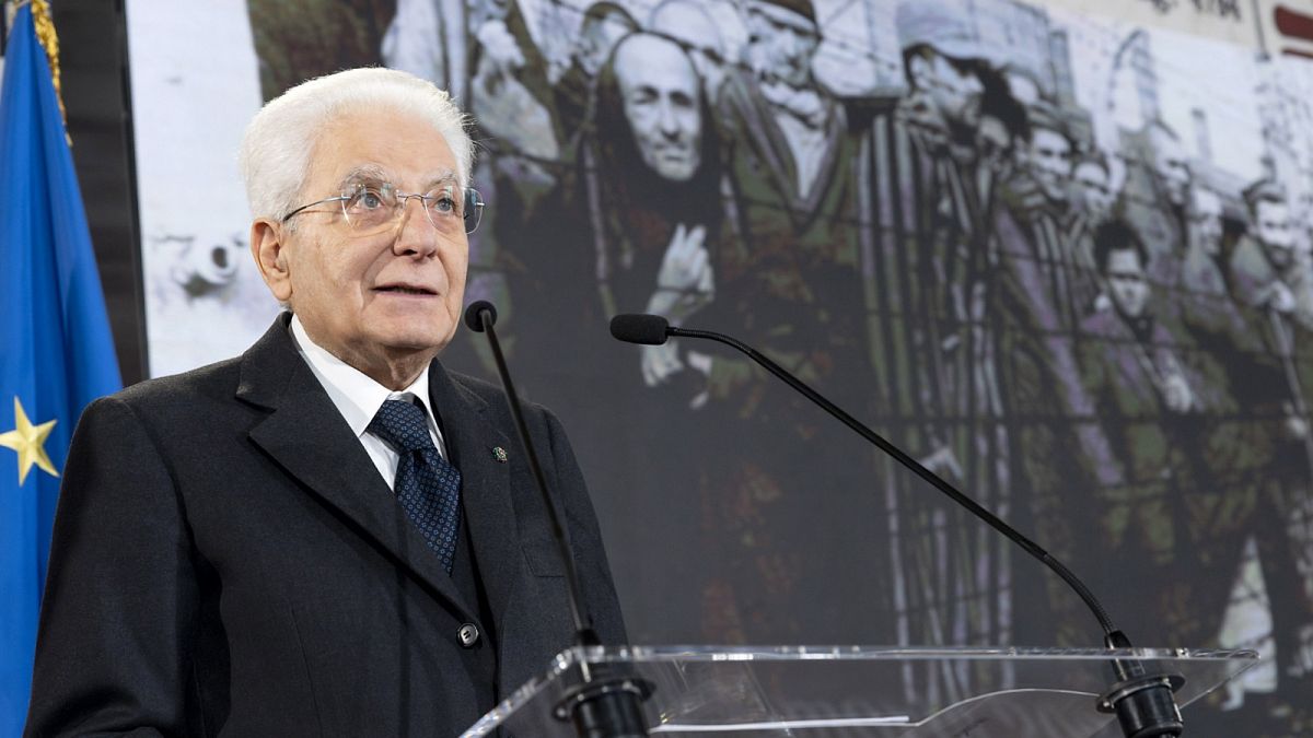 Sergio Mattarella olasz köztársasági elnök beszél a római holokauszt-emléknapon