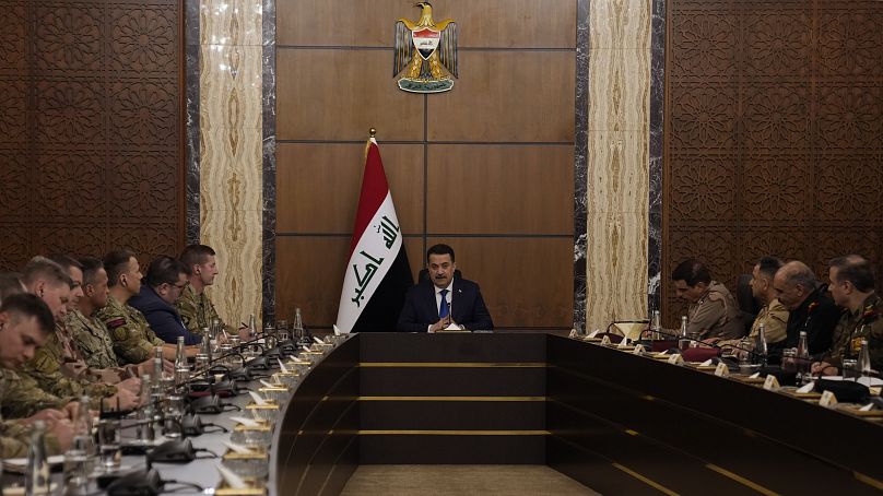 رئيس الوزراء العراقي محمد شياع السوداني يترأس المفاوضات