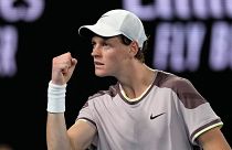 Jannik Sinner, da Itália, vence o campeonato masculino do Open da Austrália, em Melbourne, a 28 de janeiro de 2024