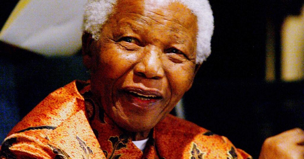 Mandela’s personal items auction temporarily paused Mandela’s personal items auction temporarily paused