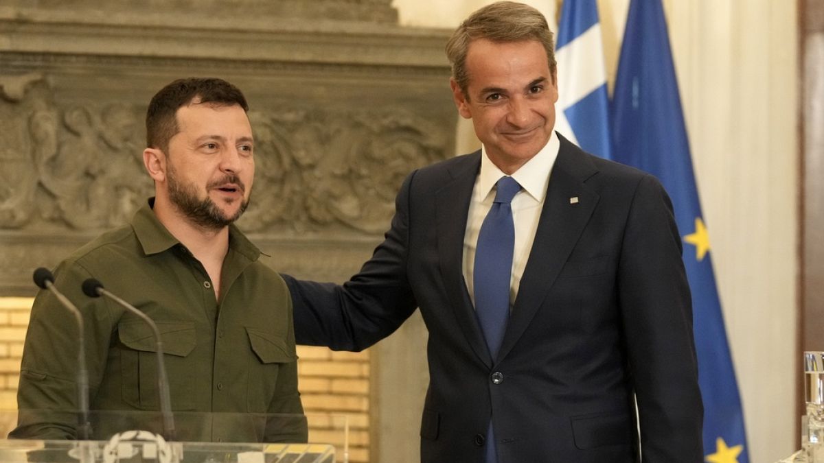 Ministro dos Negócios Estrangeiros húngaro visitou a Ucrânia pela primeira vez desde o início da guerra