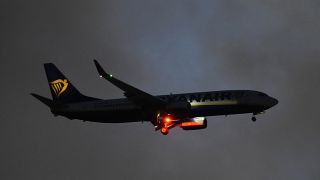 A Ryanair plane approaches for landing in Lisbon. Sept. 28, 2022. 
