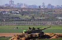 Izraeli tank a Gázai övezet közelében