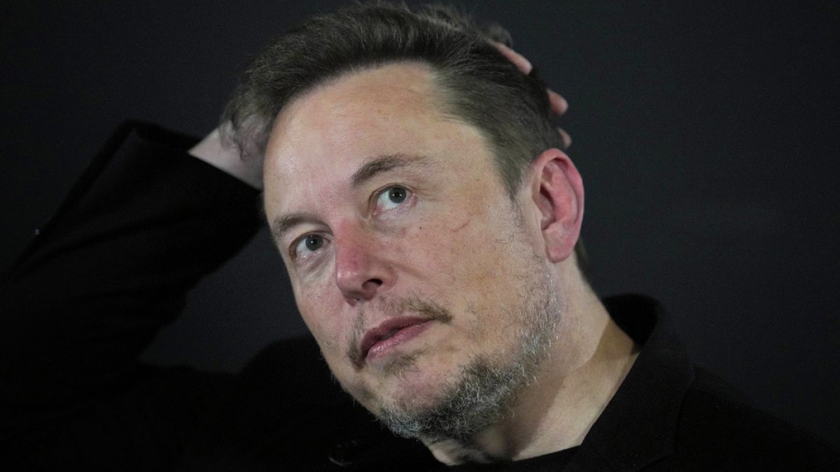 Fotografía de archivo de Elon Musk en Londres el 2 de noviembre de 2023