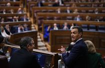 Pedro Sánchez spanyol miniszterelnök a madridi parlamentben