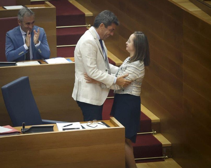 Депутат Мар Гальсеран вместе с президентом Валенсийского женералитета Карлосом Мазоном.