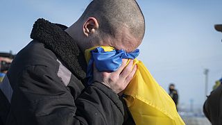 Ουκρανοί αιχμάλωτοι επέστρεψαν στην Ουκρανία