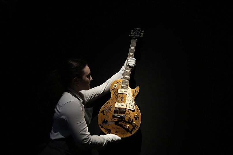 Egy 2021-es Gibson Les Paul Gold Top gitár az árverésen