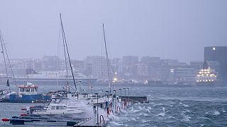 Barcos en el puerto de Bodø, norte de Noruega, durante condiciones climáticas extremas, el jueves 1 de febrero de 2024.