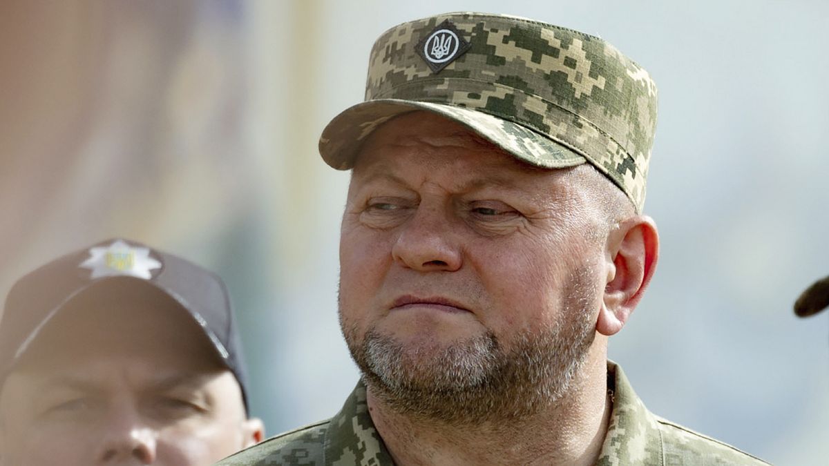 Valerij Zaluzsnij, egyelőre továbbra is ukrán vezérkari főnök