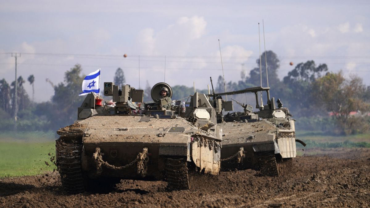 Izraeli tank a Gázai övezetben