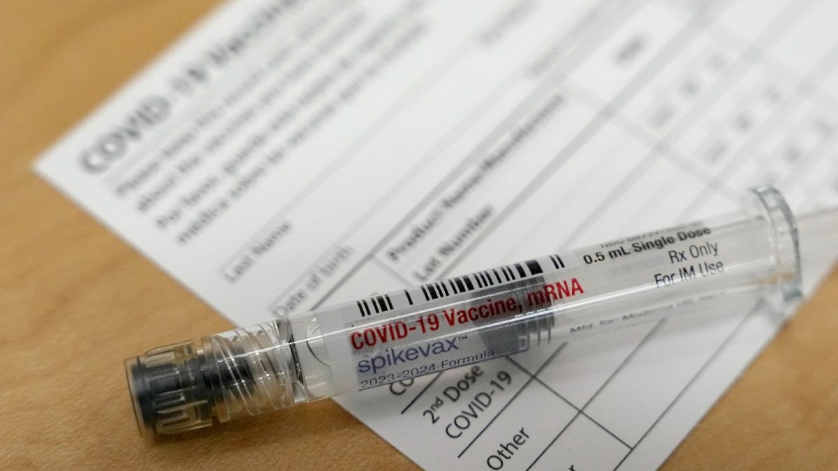 Първото проучване в САЩ за най новите ваксини срещу COVID 19 които