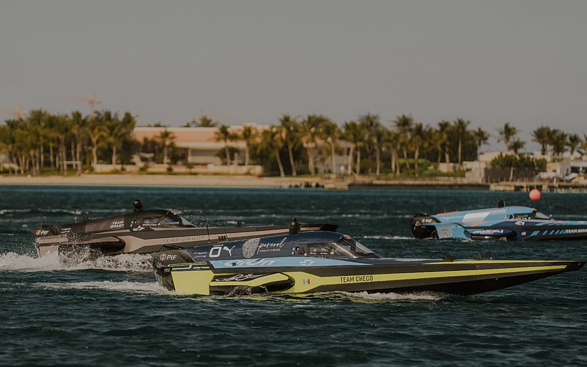 Celebrities and sport superstars enter the water to compete in E1 ...