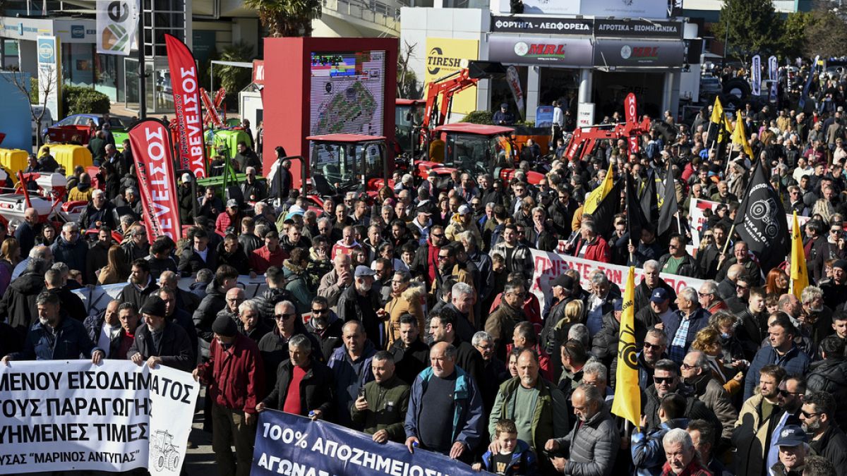 Samedi, des centaines d'agriculteurs grecs ont manifesté à Thessalonique.