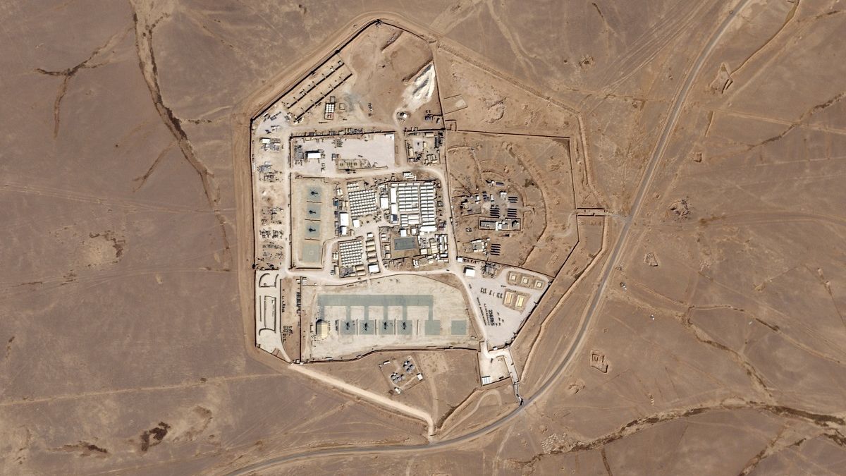 Műholdfelvétel egy Jordániában létesített amerikai katonai bázisról, amelyet dróntámadás ért 2024. január 28-án