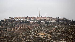 منظر عام لمستوطنة بساغوت في الضفة الغربية بالقرب من رام الله، الاثنين، 27 يناير، 2014.
