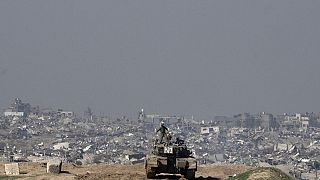 Israel verstärkt seine Luftangriffe im Zentrum und im Süden von Gaza. 