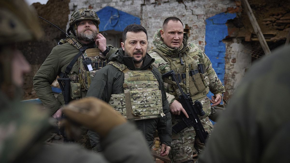 Volodimir Zelenszkij ukrán elnök valahol a front közelében Zaporizzsja megyében