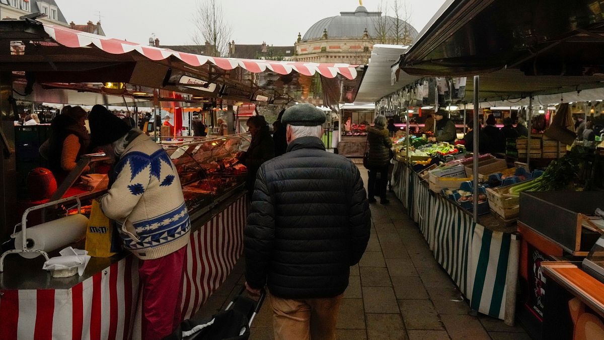 На пазара в Париж мароканските клементини и полските гъби струват