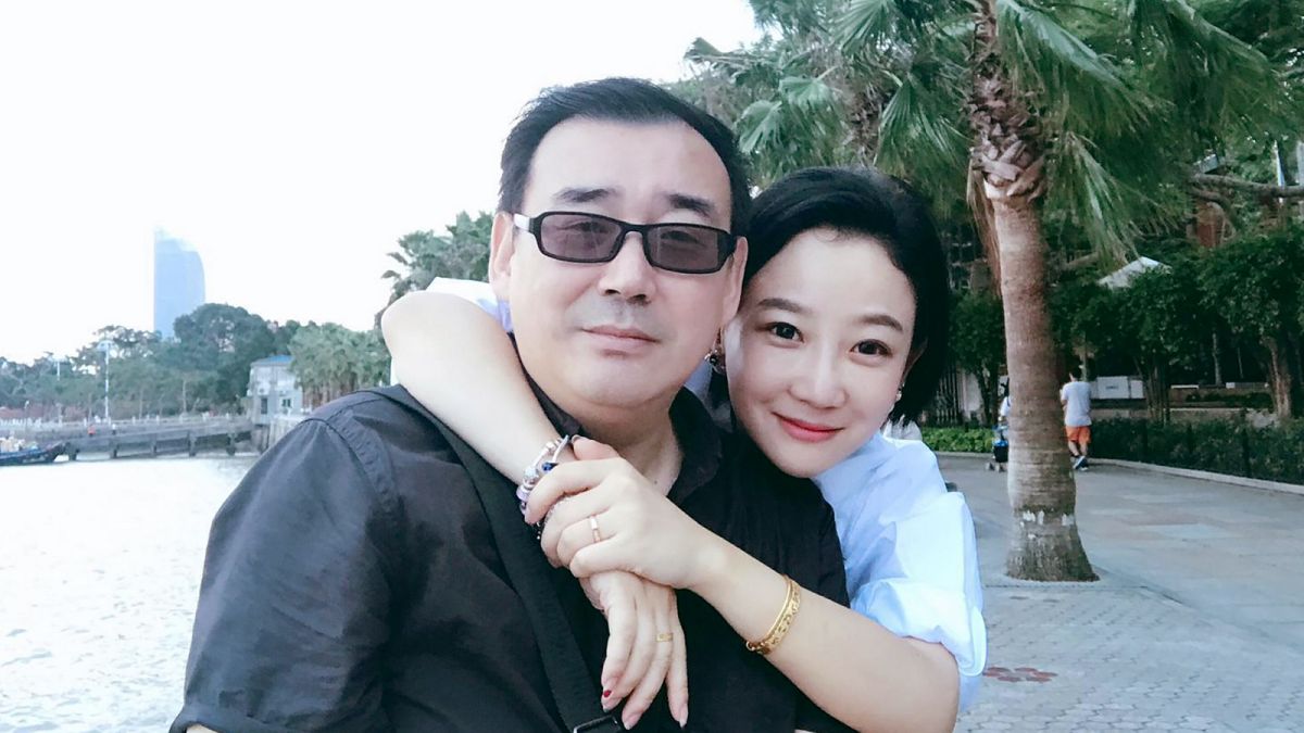 A halálra ítélt Jang Hengjun feleségével, Juan Siaoliang-gal