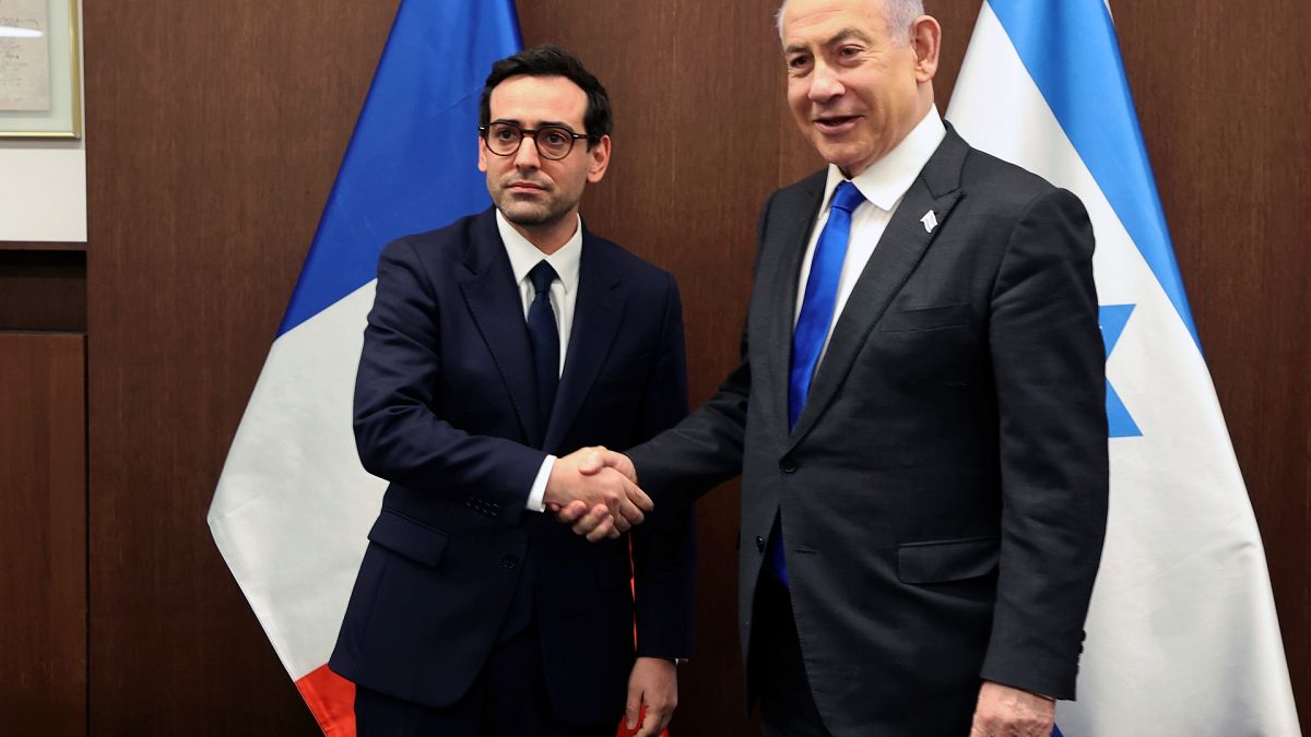  Le Premier ministre israélien Benjamin Netanyahu et le ministre français des Affaires étrangères Stéphane Séjourne à Jérusalem, lsraël, lundi 5 février 2024.