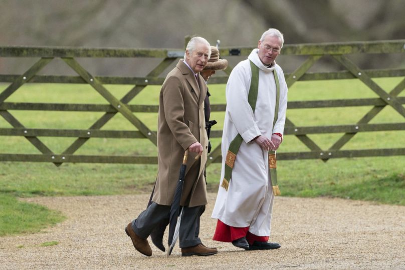 Kral Charles III ve Kraliçe Camilla, 4 Şubat 2024 Pazar günü St Mary Magdalene Kilisesi'nde düzenlenen Pazar ayinine katıldı.
