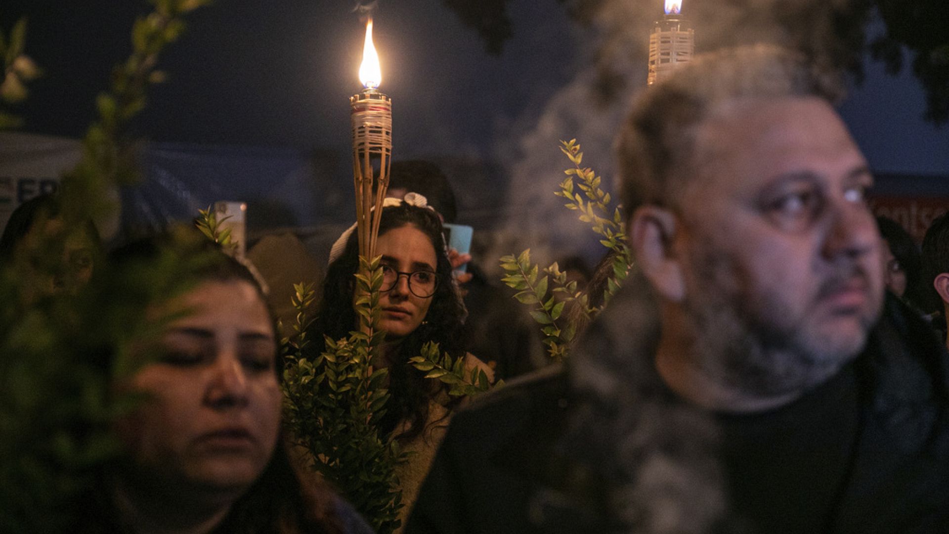 6 Şubat depremlerinin yıl dönümü: Depremzedeler geceyi sokaklarda geçirdi
