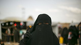 El Hol Kampı'nda bir kadın (arşiv)