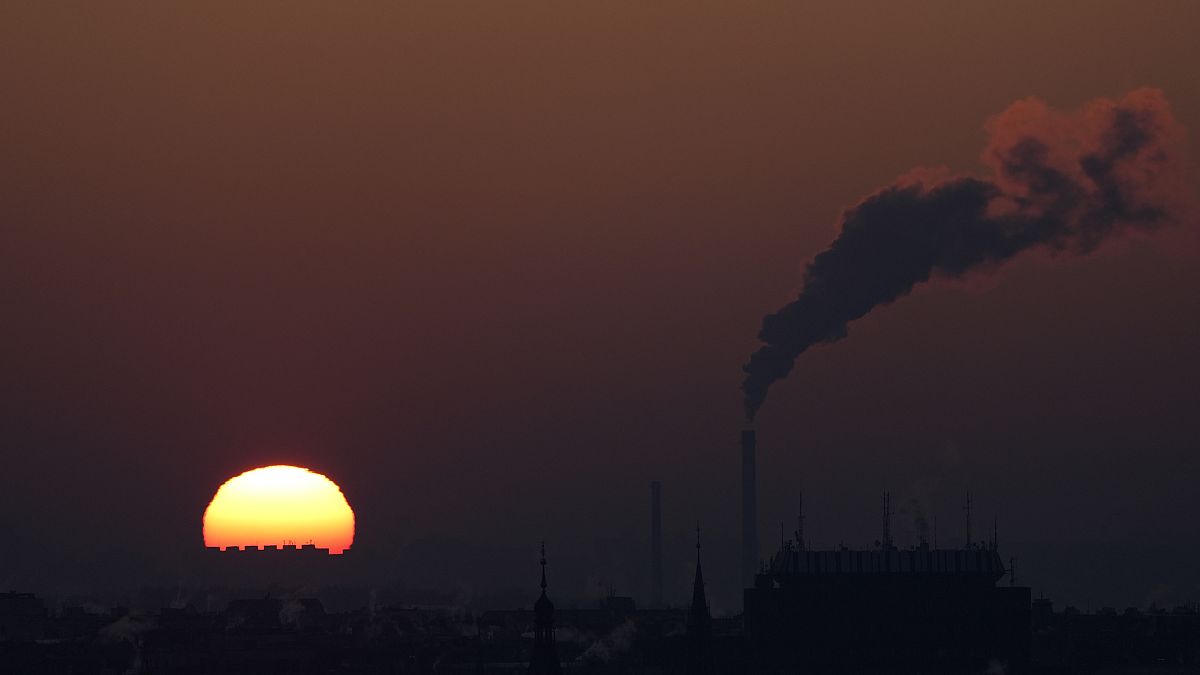 A Comissão Europeia quer reduzir as emissões de CO2 em 90% até 2040