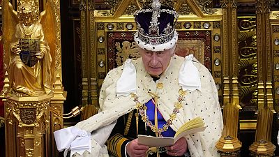 Que fait le roi Charles III en tant que chef d'État britannique ?