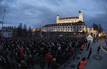 Slovakya'da binlerce kişi yeni hükümetin 'yolsuzluk' planını protesto etti