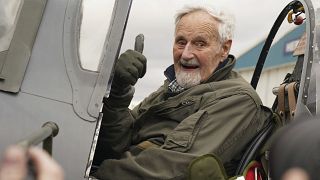 جاك همينجز، طيار سابق في سلاح الجو الملكي البريطاني