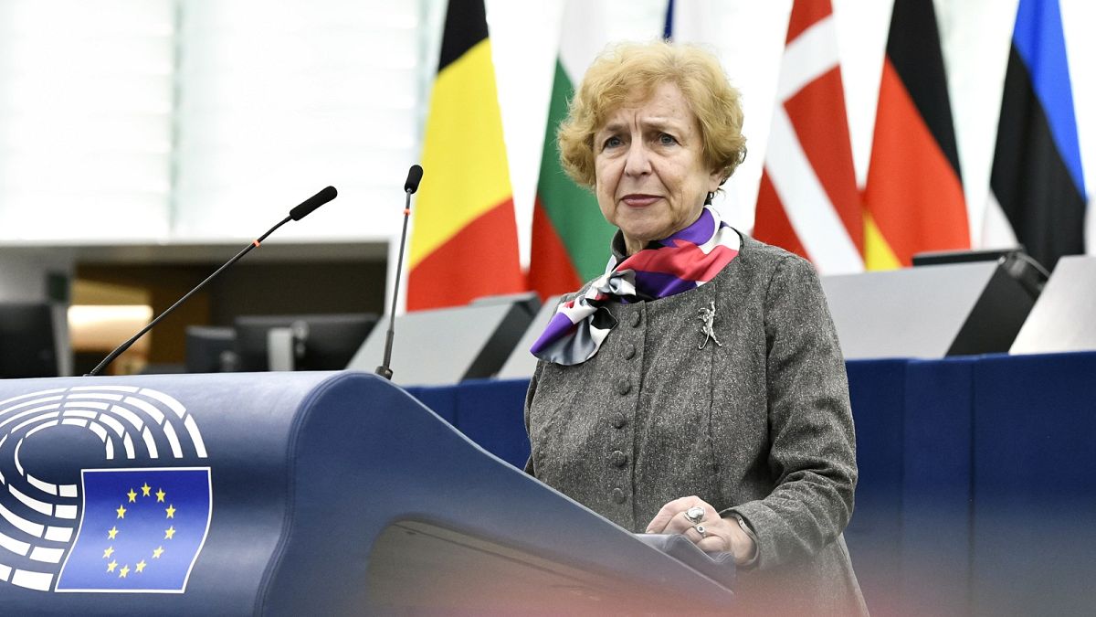 Tatjana Ždanoka (MEP): Sie sitzt für die Partei Lettlands Russische Union im EU-Parlament. 