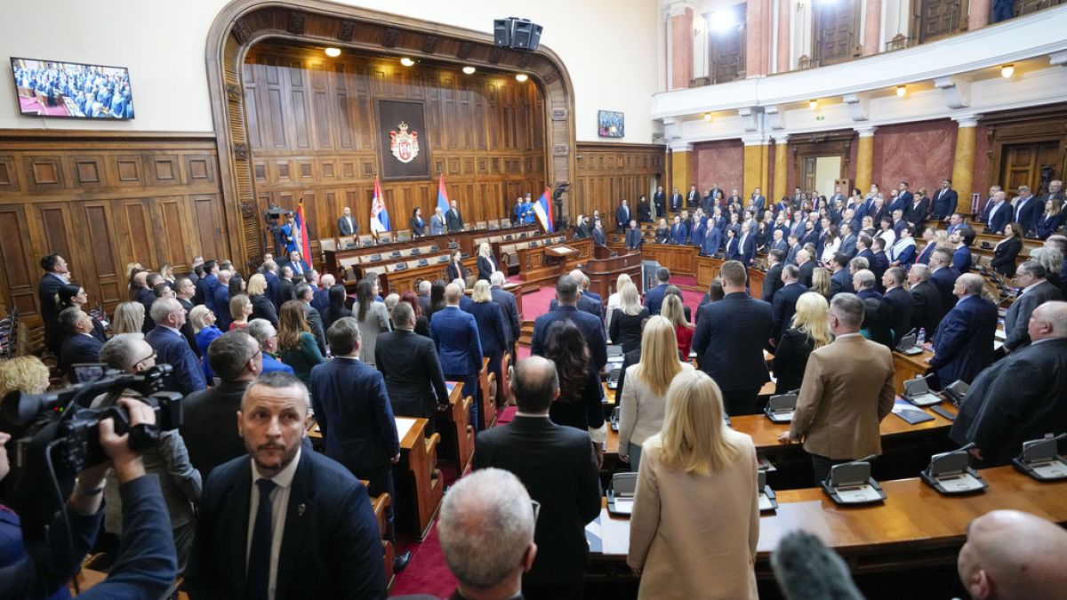Eleições legislativas de 17 de dezembro de 2023 deram a vitória ao partido do Presidente Aleksander Vucic