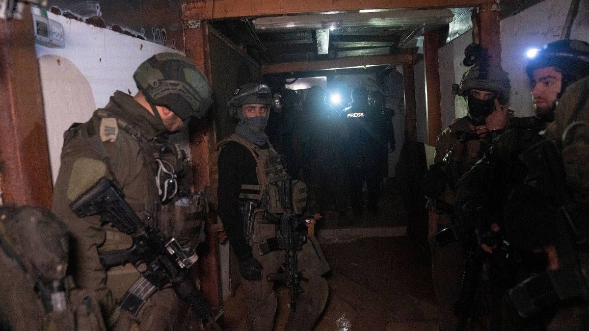 نیروهای اسرائیلی در تونل‌های خان یونس در اواخر ژانویه