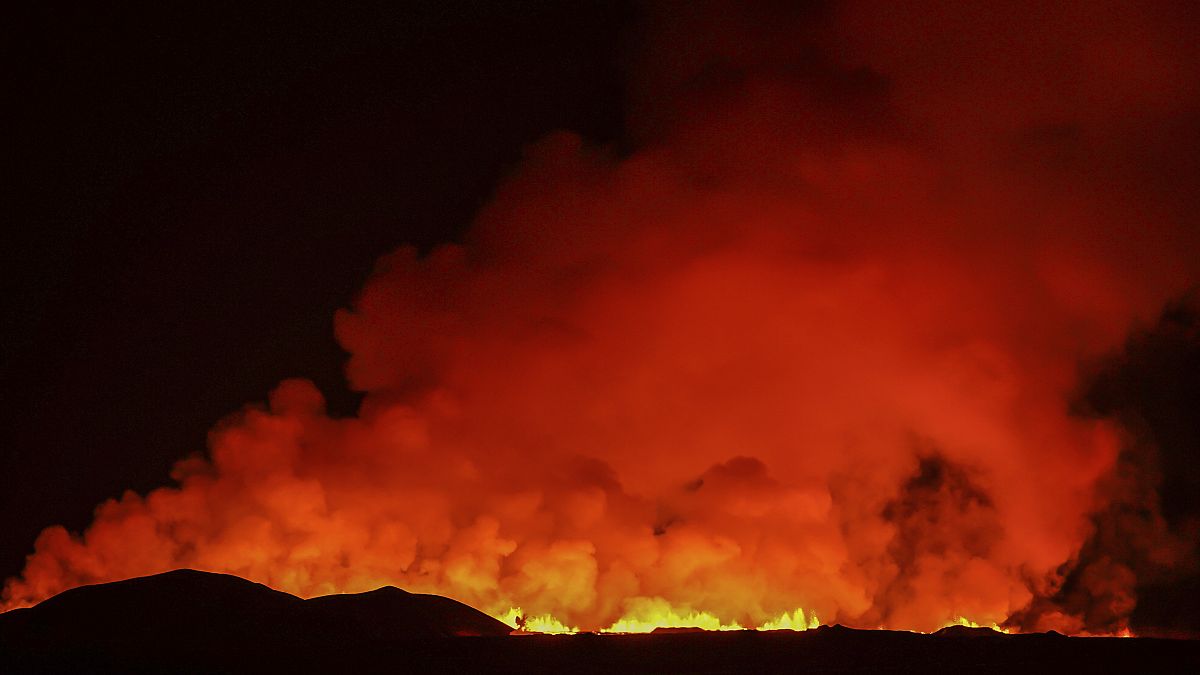 Islândia: Lava chega a tubulações de usinas geotérmicas, milhares delas sem aquecimento