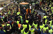 Tüntető spanyol gazdák Pamplonában 2024. február 9-én