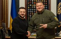 والری زالوژنی، فرمانده کل نیروهای مسلح اوکراین در دیدار با ولودیمیر زلنسکی در کی‌یف. پنجشنبه، ۸ فوریه ۲۰۲۴.
