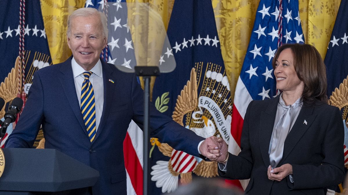 Biden elnök és Harris alelnök a Fehér Házban