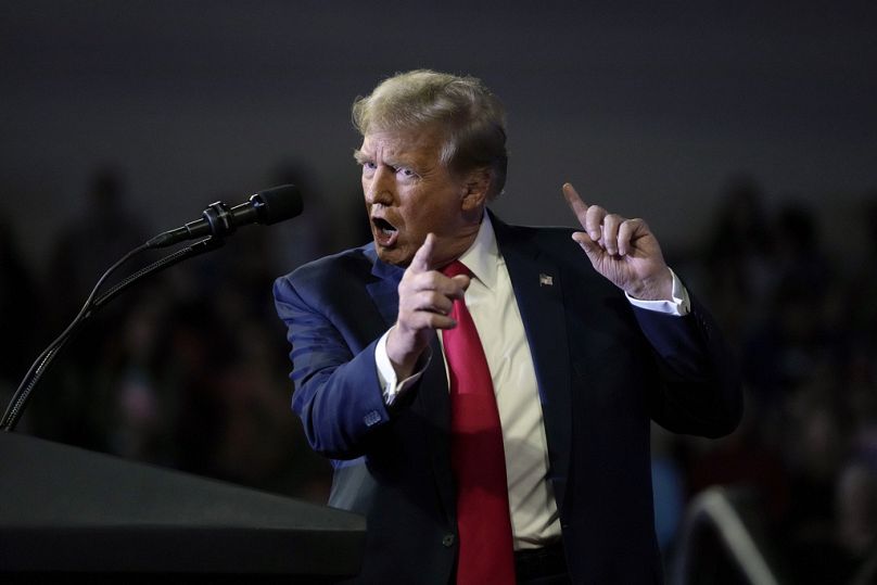 Le candidat républicain à la présidence, l'ancien président Donald Trump, prend la parole lors d'un rassemblement, à l'Université Coastal Carolina (Conway,USA)