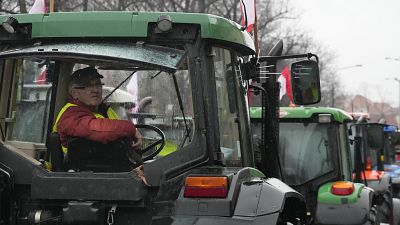 En colère contre la politique agraire de l'UE et les importations de produits ukrainiens bon marché, les agriculteurs polonais manifestent à Poznan, le 9 février 2024.