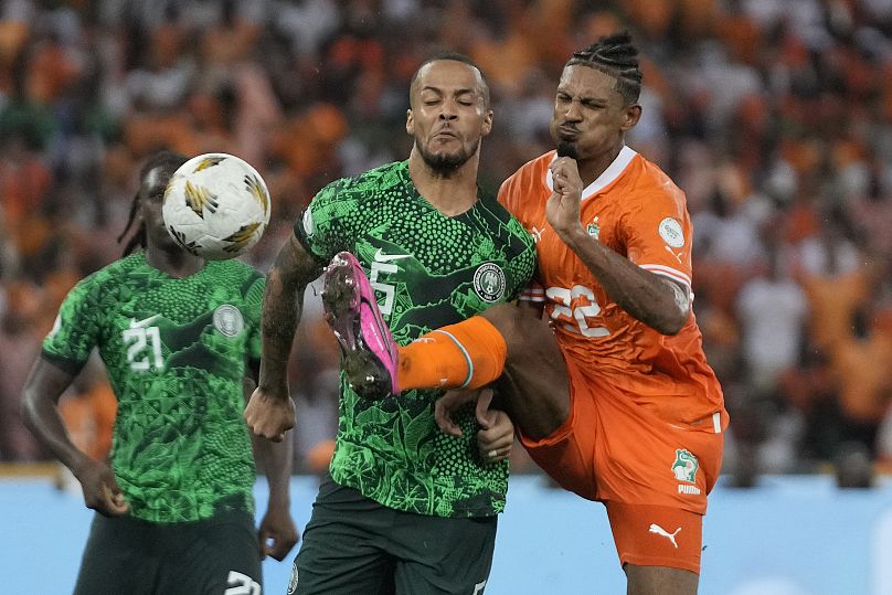 سباستین هالر در نبرد با بازیکن نیجریه