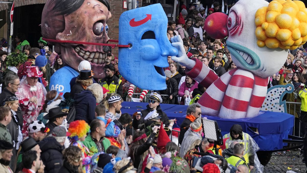 Milhares de pessoas saem à rua na Europa para celebrar o Carnaval