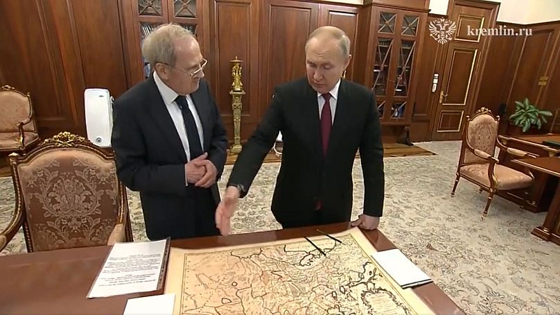 Zorkin, Putyin és a térkép